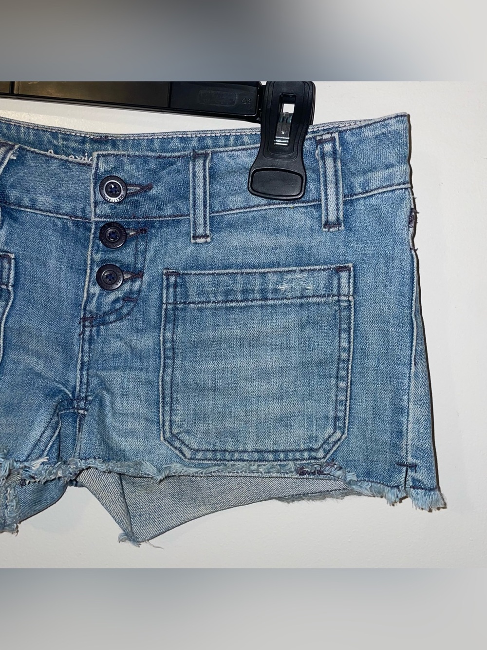 Vintage Y2K American Eagle Light Wash Denim Button-Front Low Rise Short Shorts - Picture 7 of 9